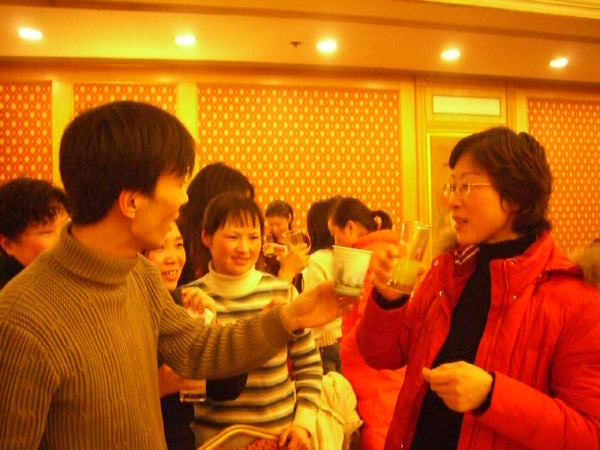广联2008团年宴暨2007年度先进员工表彰大会剪影