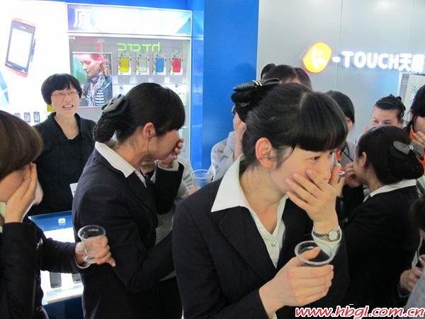2013年度员工服务技能PK赛现场