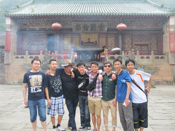 乾坤秀萃 武当之巅 （公司2013年度员工旅游照片）