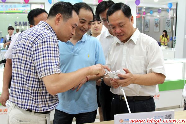 湖北电信分公司总经理李洪波到广联视察