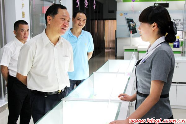 湖北电信分公司总经理李洪波到广联视察
