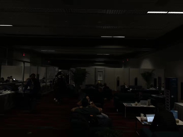 CES展突然掉链子 临时停电殃及数百厂商