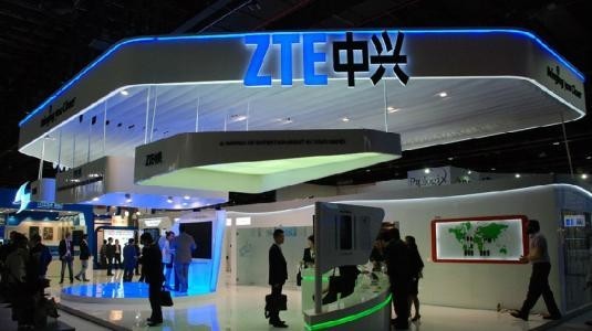 中兴Axon M进军意大利 7000元售价不菲