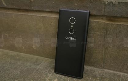 阿尔卡特5发布！全面屏+最高3GB运存