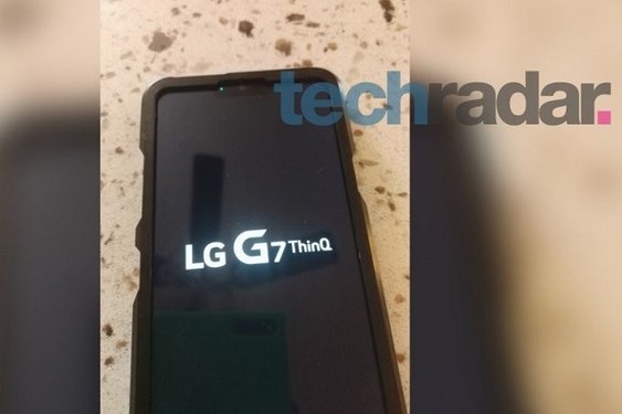 LG G7 ThinQ谍照：刘海屏/专属AI按键