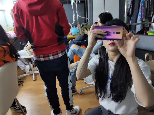 魅族X8渐变色再曝实锤 今晚发布会揭晓