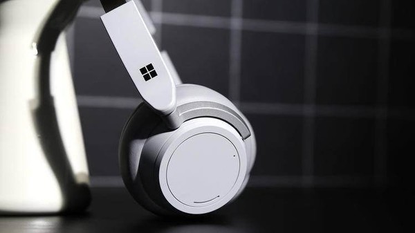 浅尝辄止不过瘾 微软将推出无线智能耳机对标AirPods  CNMO