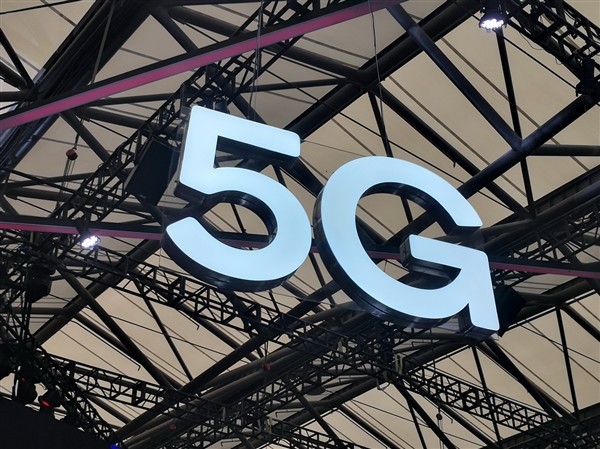 建设一台5G基站要多少钱？大概相当于100部5G手机