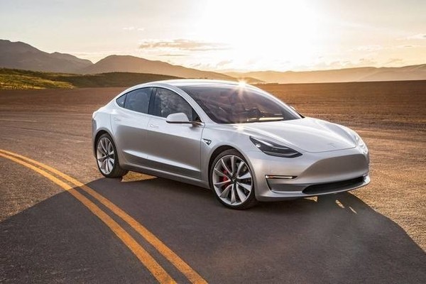 Model 3全球销量超50万辆 或成史上销量最高电动车  CNMO