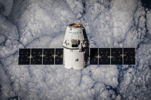 欧洲宇航局：咱们卫星要撞了你挪一挪 SpaceX：我不  CNMO